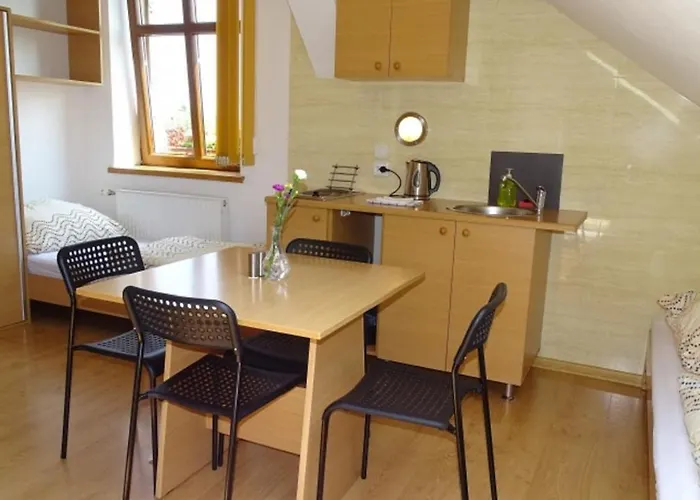 Δωμάτια σε οικογενειακή κατοικία 